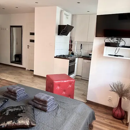 Centrum Chmielna 73c * Warschau