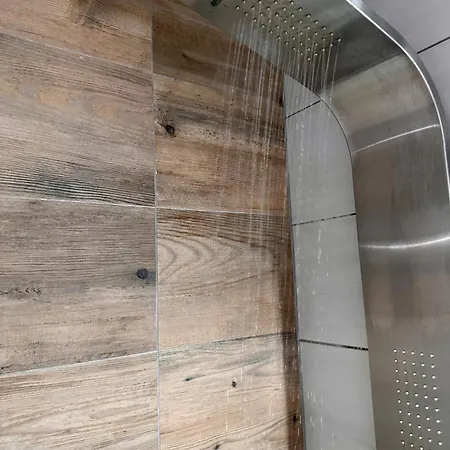 Centrum Chmielna 73c وارسو